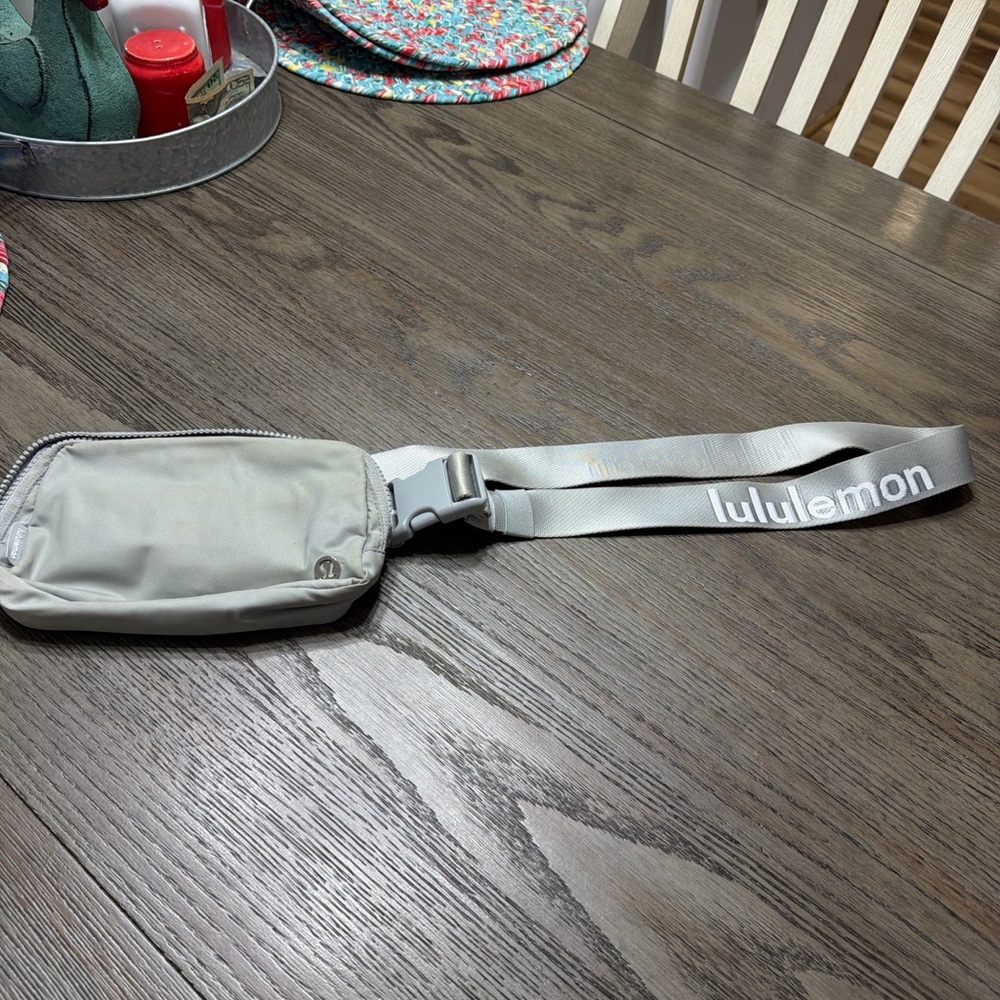 lululemon athletica Gray Women’s Everywhere Belt Bag